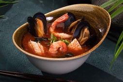 Томатный суп с морепродуктами 350 г.